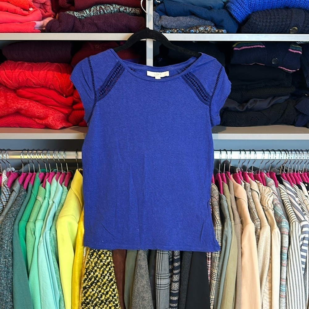 Loft blue cap sleeve scoop neck top size XS